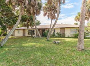 210 Crescent Dr, Melbourne, FL 32901