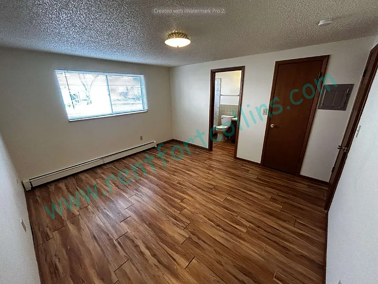 574 W 10th St — Photo 9