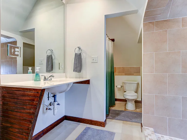 1007 Eleanor St #2 — Photo 14