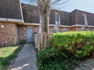7458 Country Brook Dr, Indianapolis, IN 46260