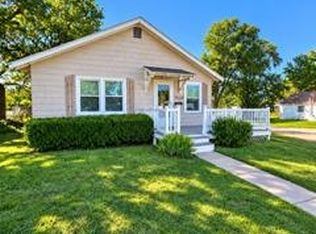 1217 Carroll Ave, Larned, KS 67550