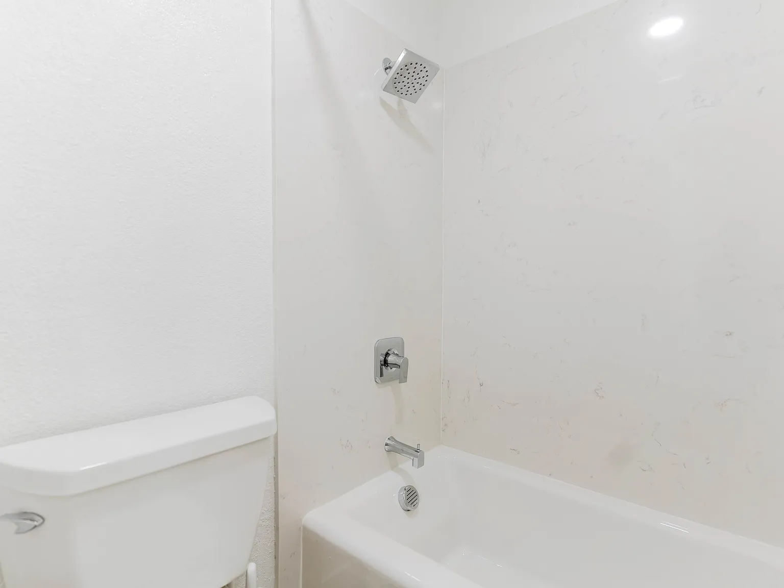 4940 Pasadena Avenue — Photo 2