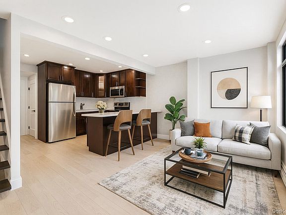 4th image of 3067 Williamsbridge Road