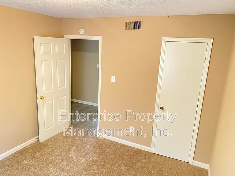 1982 Goldbrier Ln — Photo 28