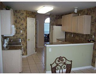 3rd image of 205 Delta St