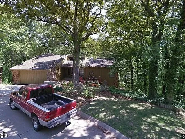 2940 Ridge Ct, Bartlesville, OK 74006