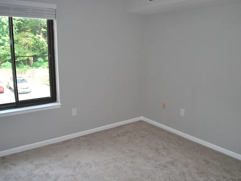 9707 Kings Crown Ct #201 — Photo 11