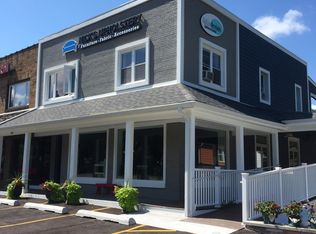 545 Valley View Dr #A, Fontana, WI 53125