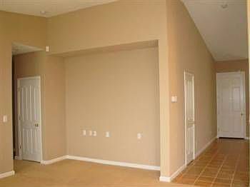 5th image of 2841 Saxton Dr