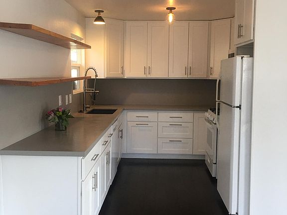3rd image of 361 Lake St