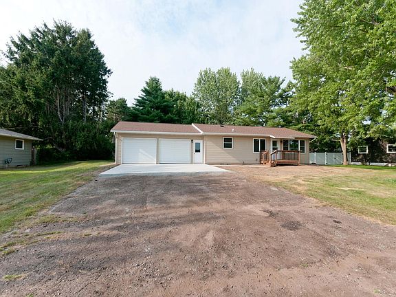 3rd image of 417 Spruce Ave