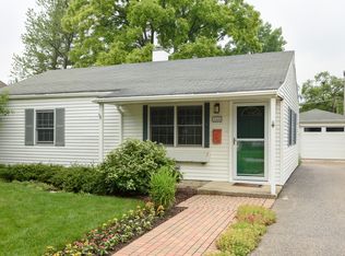 1006 N Beverly Ln, Arlington Heights, IL 60004