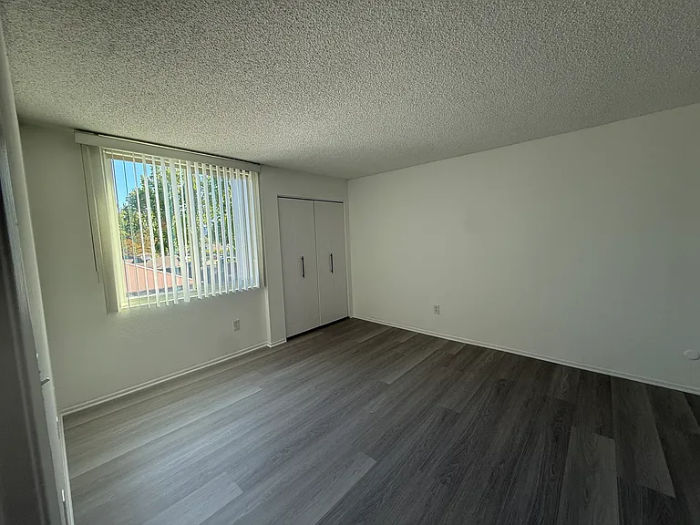 12540 Chandler Blvd #118 — Photo 12