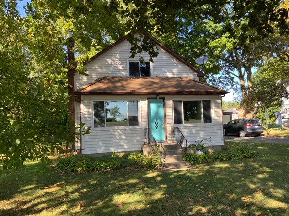 109 Clinton Macon Rd, Clinton, MI 49236