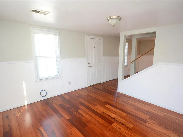 406 High Point Ave — Photo 8