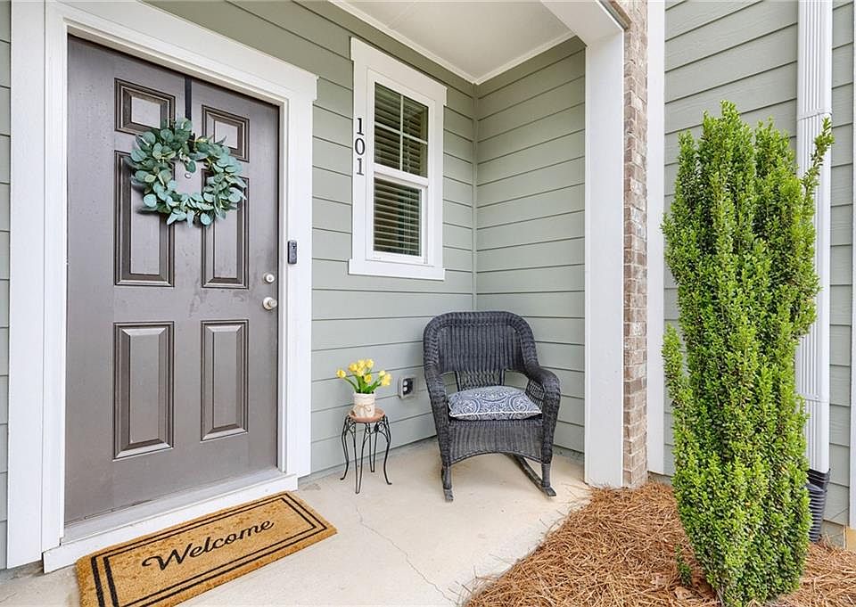 1st image of 101 Rydal Way