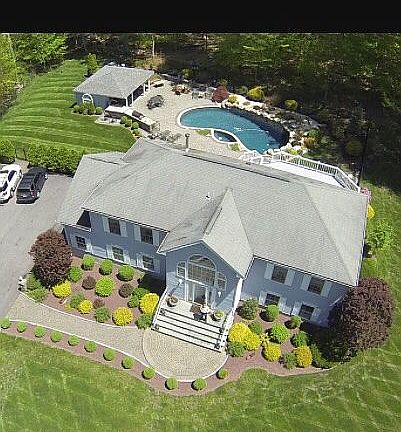 2nd image of 380 W Shore Dr