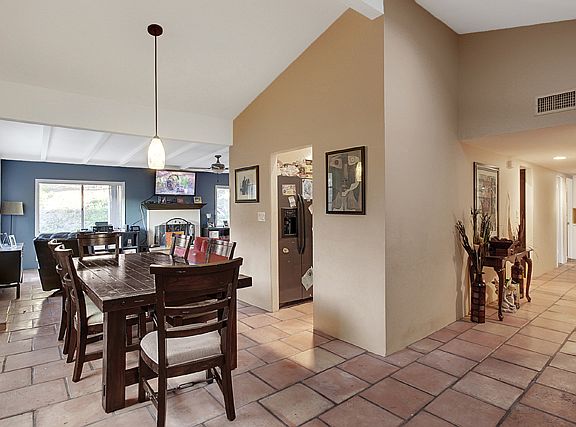 5th image of 6661 Jackson Dr
