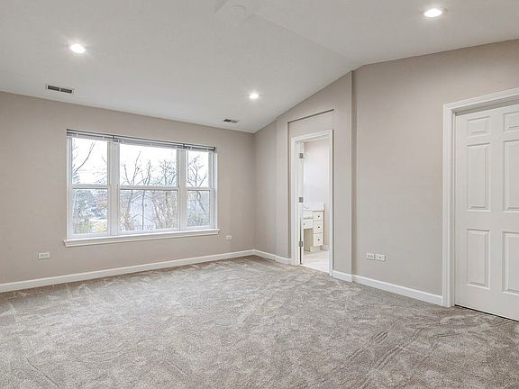 3rd image of 500 S Commons Ct