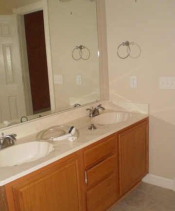 5th image of 207 S Rolling Meadows Dr
