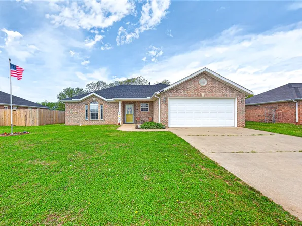 551 Steepro Dr, Centerton, AR 72719