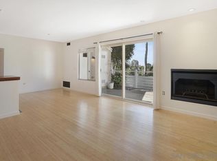 1053 Woodlake Dr, Cardiff, CA 92007