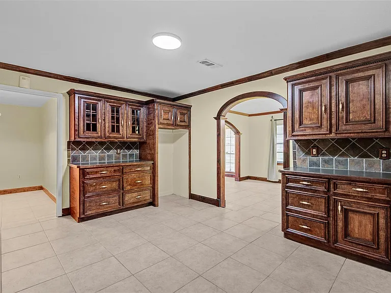 8565 Ridgepoint Dr — Photo 15