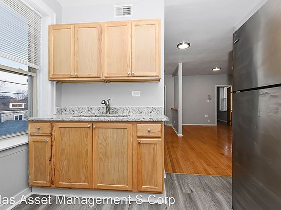 5th image of 6409 S Kedzie Ave #2E