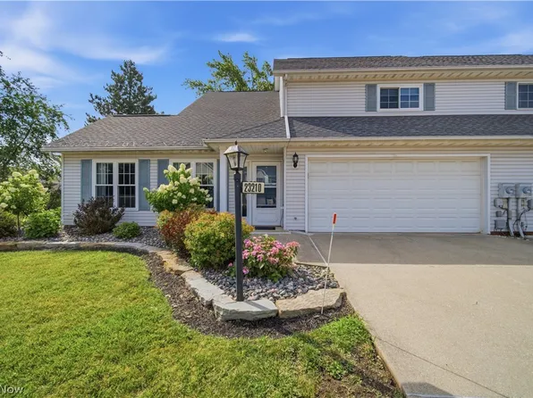 23210 Bennington Hamlet Cir, Euclid, OH 44123