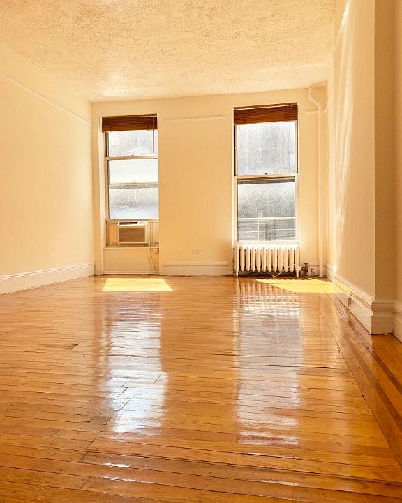 1st image of 130 W 72nd St APT 2