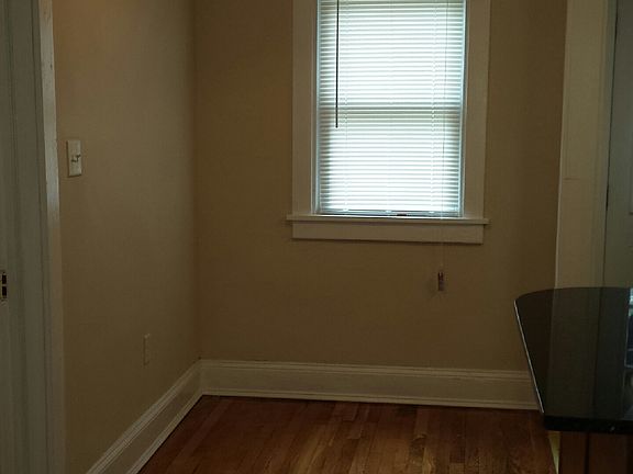 5th image of 1207 W 47th St APT 15