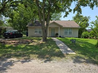 415 N Broadway, Locust Grove, OK 74352