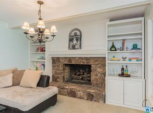 586 Turtle Creek Dr, Birmingham, AL 35226