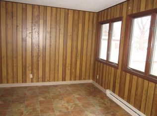 1380 Shorewood Dr, La Crosse, WI 54601