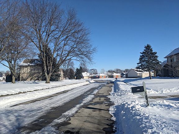 4th image of 4835 Essex Ct