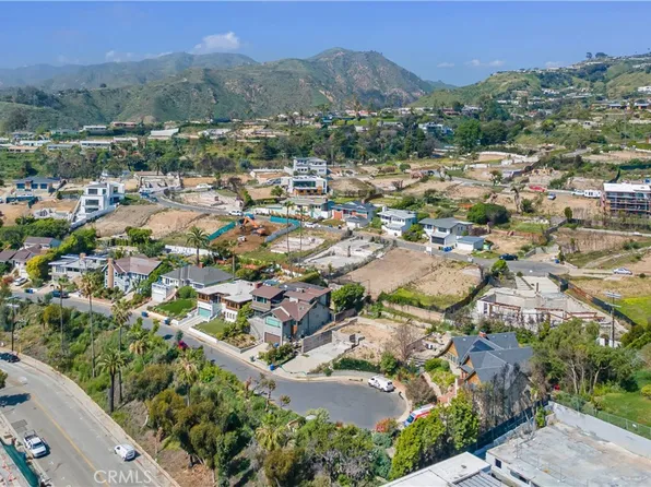 16625 Marquez Ter #1, Pacific Palisades, CA 90272