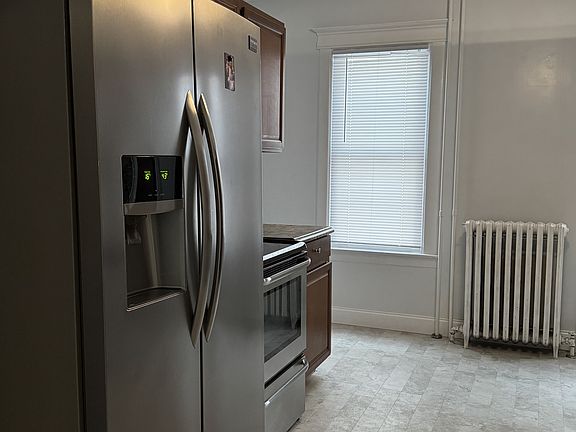 2nd image of 35 Mountford St Floor 1