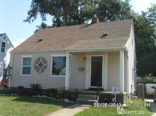 28100 Asmus St, Roseville, MI 48066