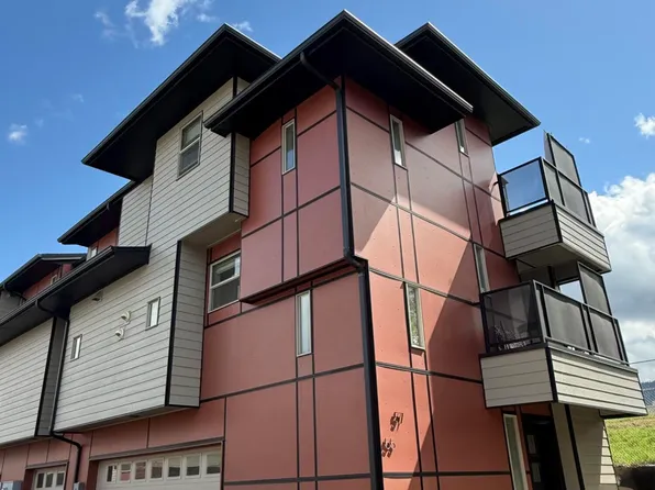 55 N Mountain Ave, Ashland, OR 97520