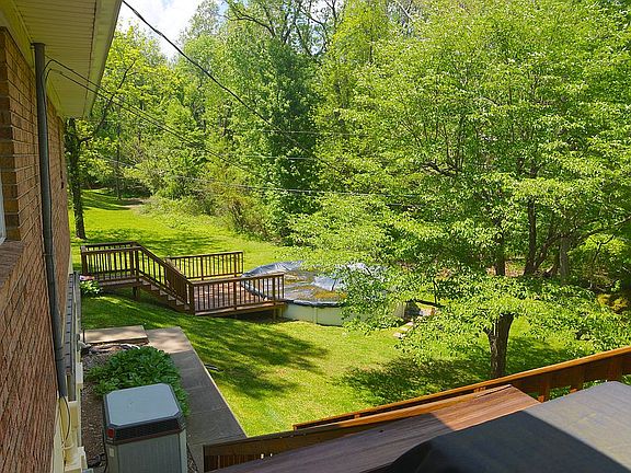 5th image of 311 Dawn Dr