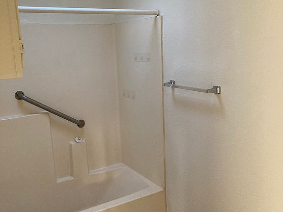 3rd image of 2029 N Los Robles Ave #3