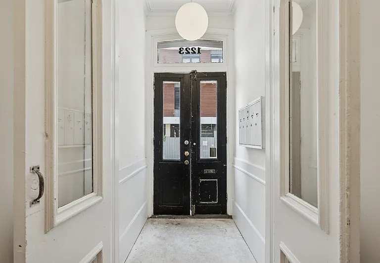 1223 N Franklin St #2R — Photo 48
