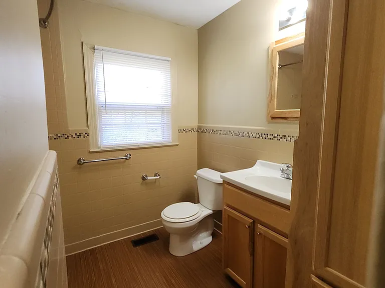 1416 N Detroit Ave — Photo 13