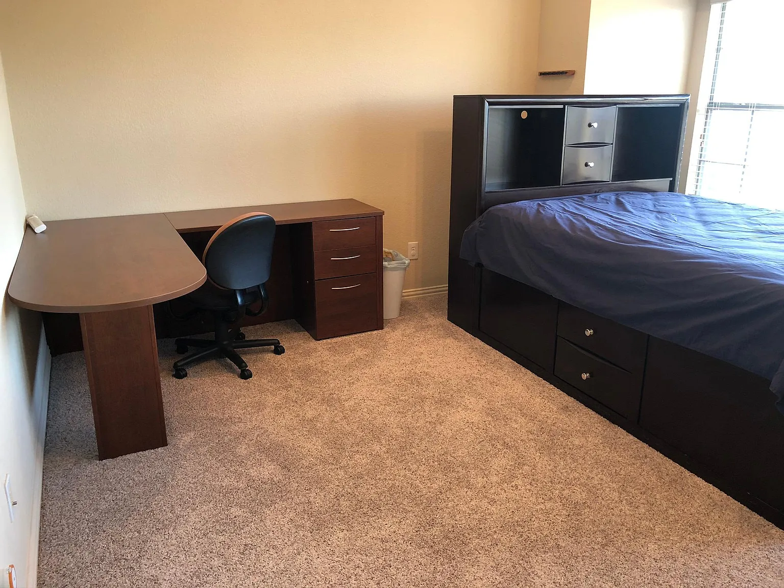 1 bed, 1.5 bath, 1500 sqft, $950 — Photo 4