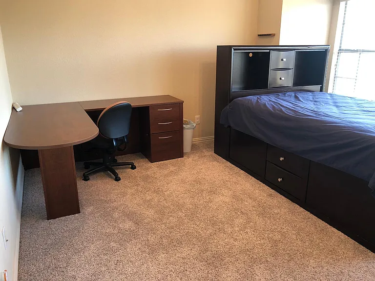 1167 Waterford Ln #6 — Photo 4