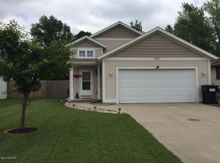 337 N Jefferson St, Zeeland, MI 49464