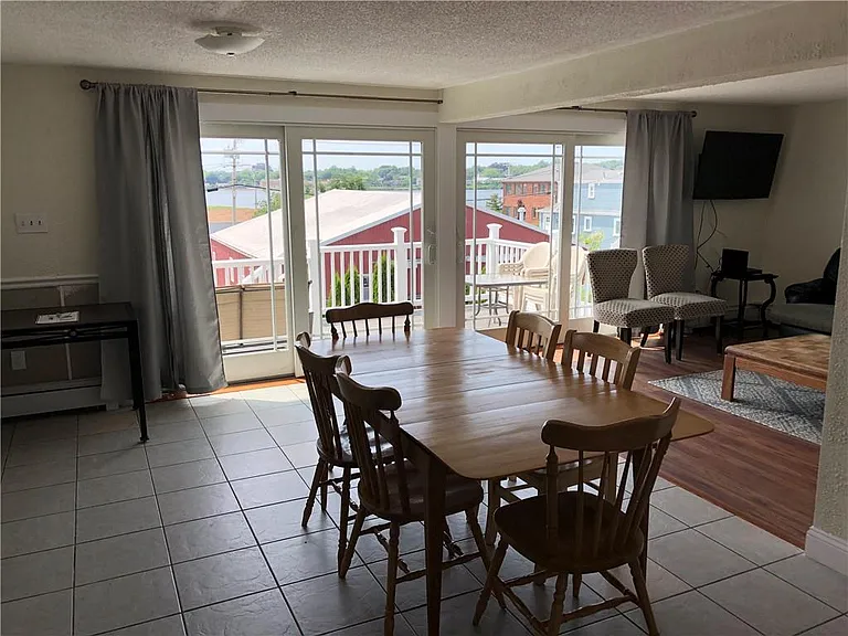 8 Seascape Ave — Photo 3