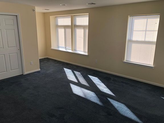 4th image of 182 Sea Grass Ln