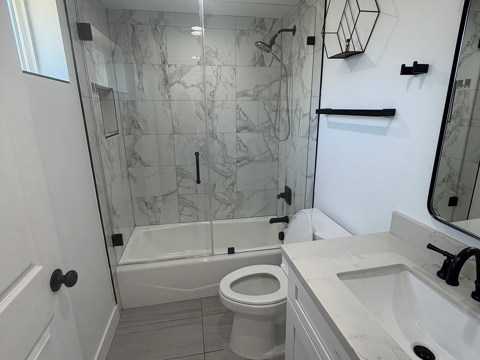 Studio, 400 sqft, $2,200 — Photo 3