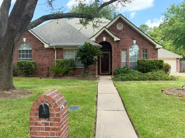 3310 Elmcrest Dr, Houston, TX 77088